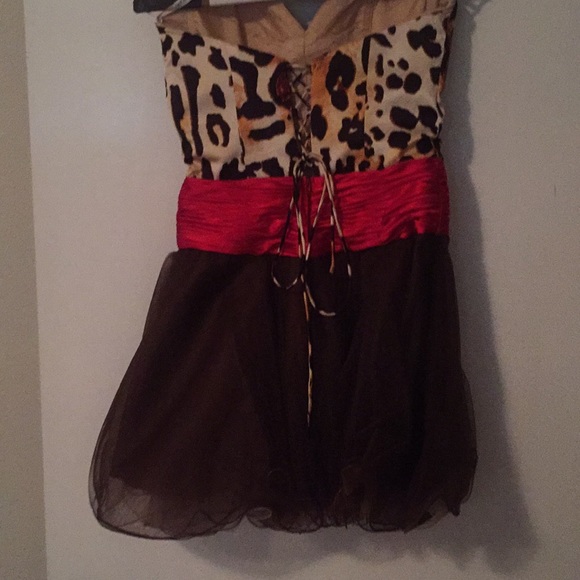 Cocktail dress with animal print and ruffled skirt - Picture 2 of 4
